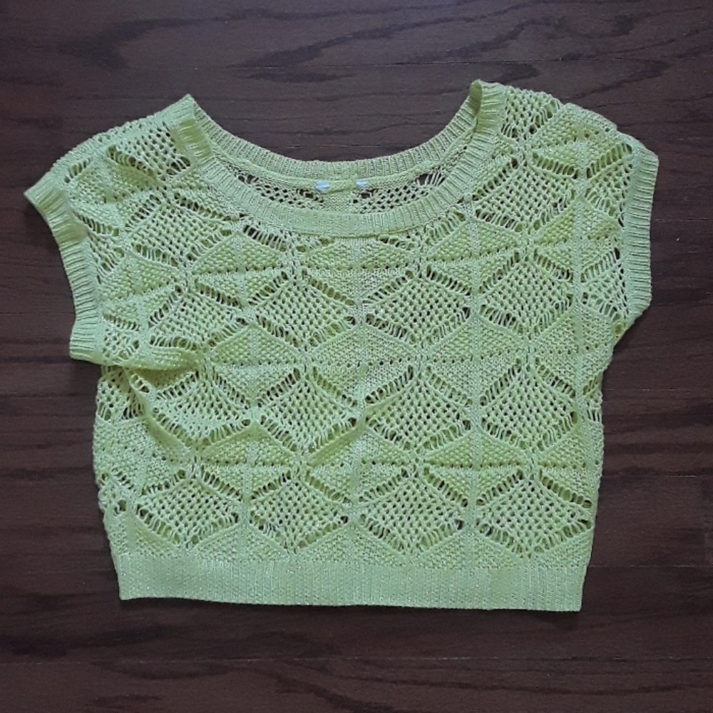 Worn once Adorable crop top